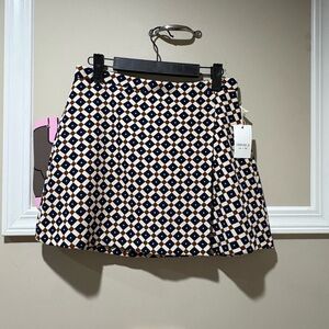 Forever 21 Black and Cream‎ Geometric Mini Skirt